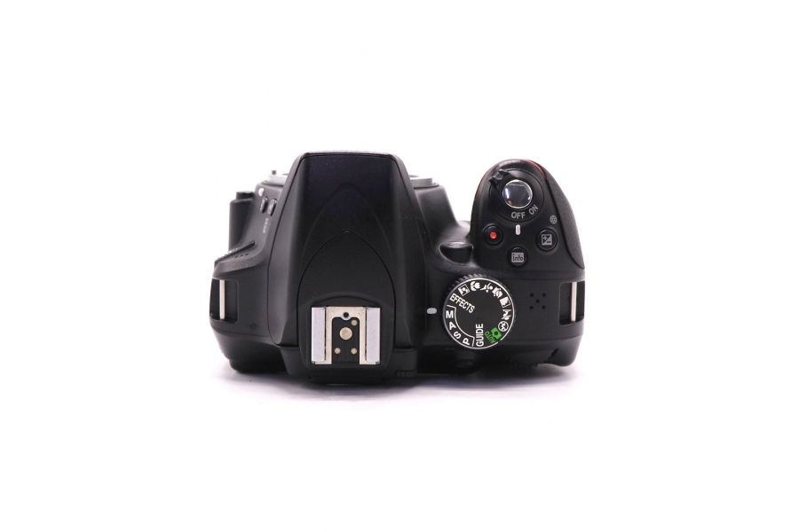 Камера Nikon D3300 body (пробег 8450 кадров)