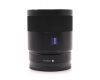 Объектив Sony Sonnar T* FE 55mm F1.8 ZA в упаковке