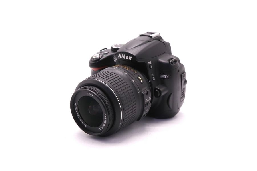 Фотоаппарат Nikon D5000 kit (пробег 12270 кадров)