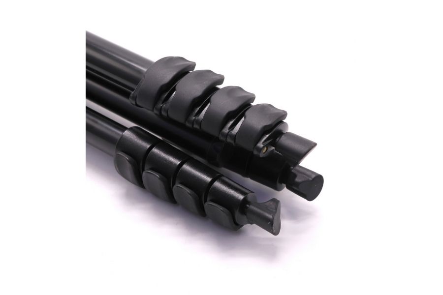 Алюминиевый штатив Manfrotto 785B в упаковке