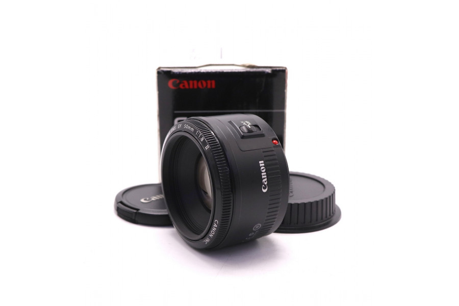 Стандартный Canon EF 50mm f/1.8 II в упаковке