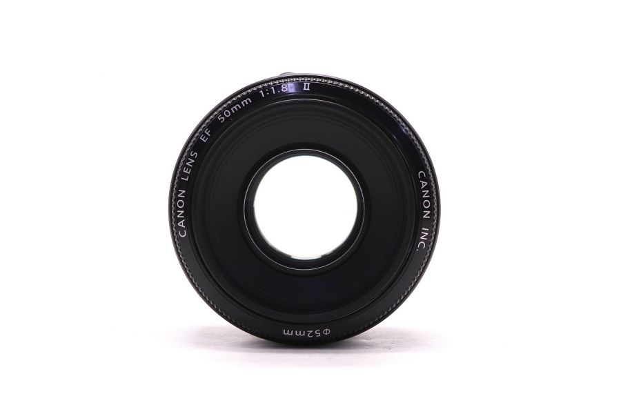 Стандартный Canon EF 50mm f/1.8 II в упаковке