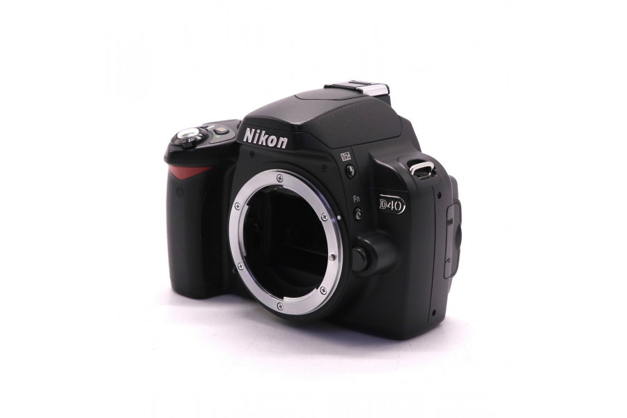 Фотокамера Nikon D40 body (пробег 18795 кадров)