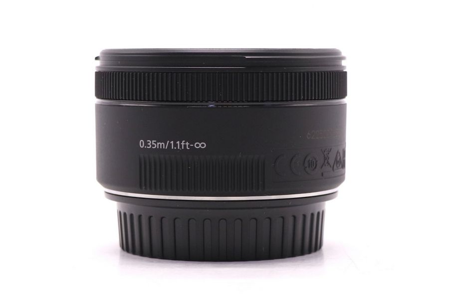 Стандартный Canon EF 50mm f/1.8 STM в упаковке