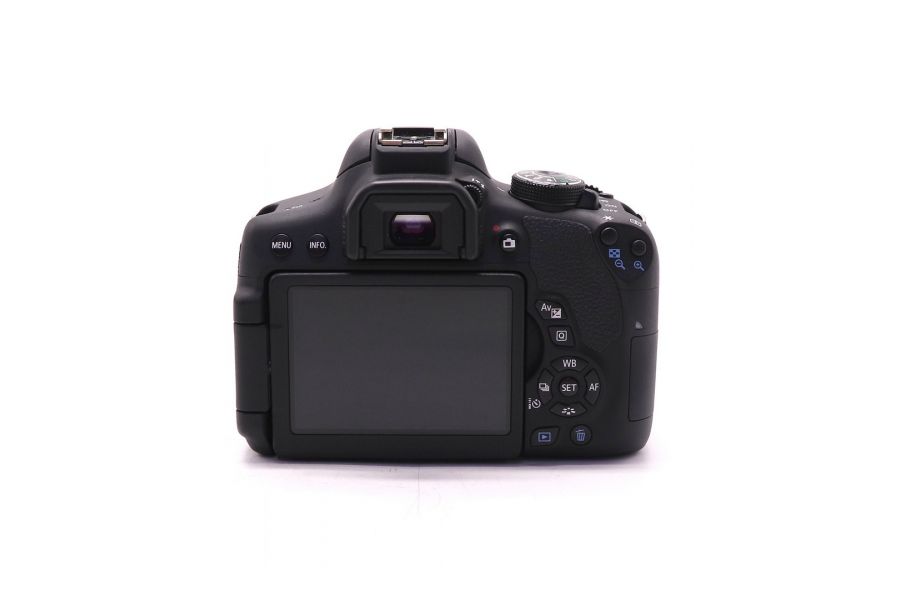 Canon EOS 750D kit (пробег 3760 кадров) в упаковке