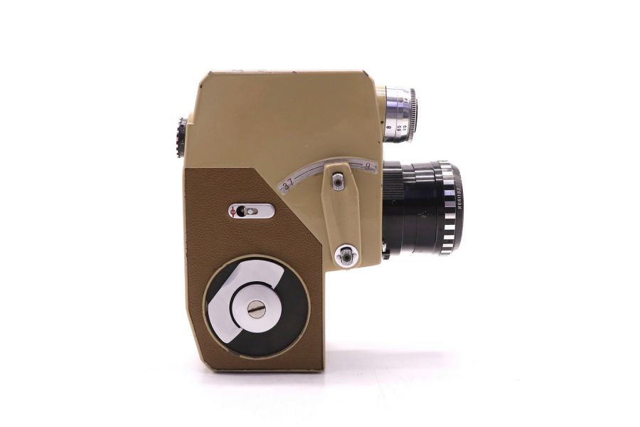 Кинокамера Лада бежевая (СССР, 1981)