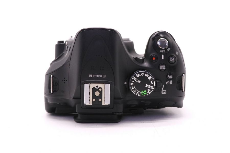 Фотокамера Nikon D5200 body (пробег 2920 кадров)