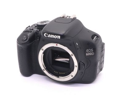 Фотокамера Canon EOS 600D body (пробег 7680 кадров)