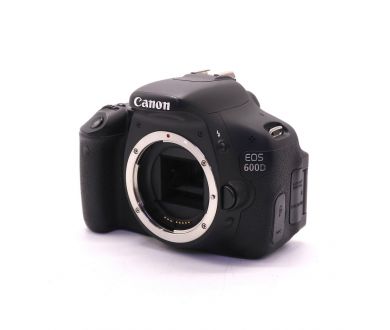 Фотокамера Canon EOS 600D body (пробег 7135 кадров)