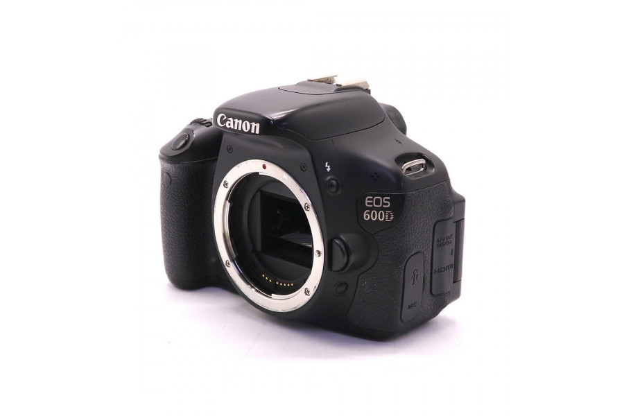 Камера Canon EOS 600D body (пробег 17500 кадров)
