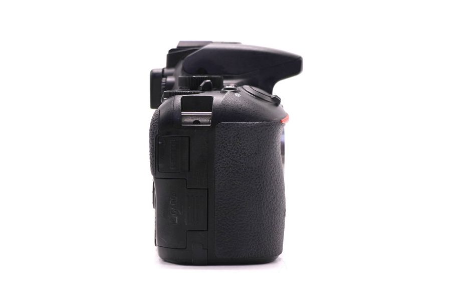 Nikon D5500 body (пробег 17075 кадров)