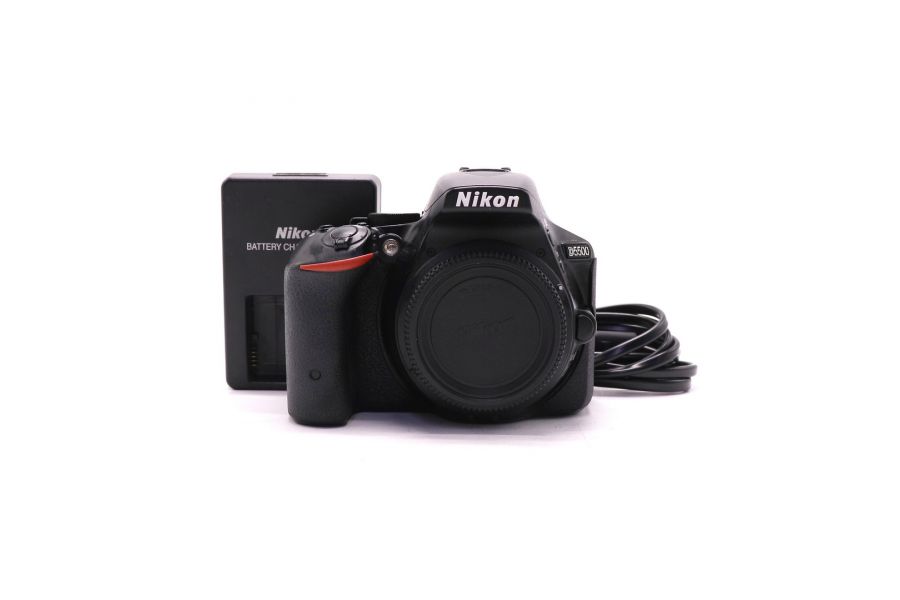 Nikon D5500 body (пробег 17075 кадров)