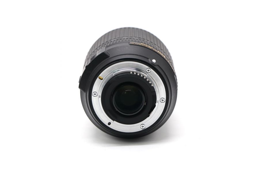 Объектив Nikon 18-140mm f/3.5-5.6G ED AF-S VR DX Zoom-Nikkor