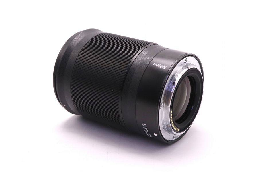 Объектив Nikon 85mm f/1.8S Nikkor Z в упаковке 