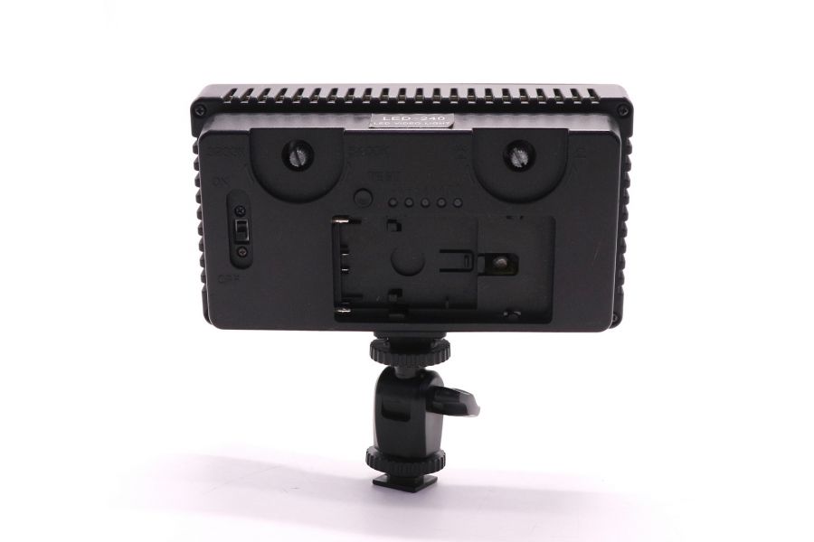 Осветитель Falcon Eyes LED-240CH (China, 2016)