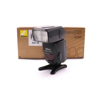 Сменная вспышка Nikon Speedlight SB-800 в упаковке