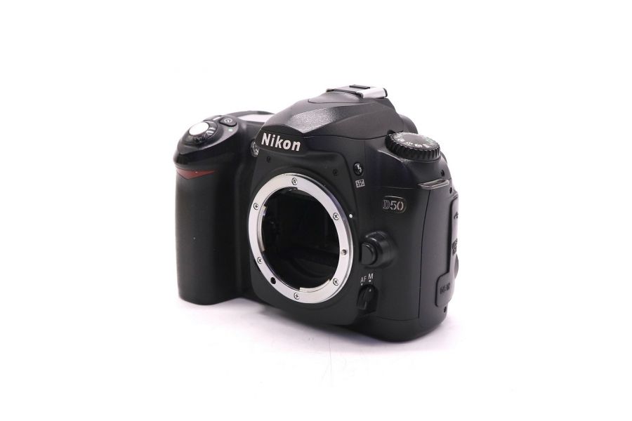 Nikon D50 body в упаковке (пробег 27390 кадров)