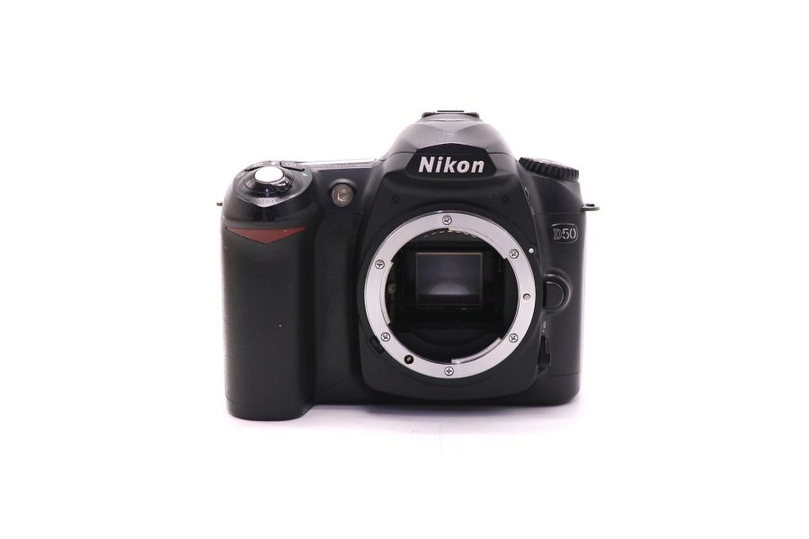 Nikon D50 body в упаковке (пробег 27390 кадров)
