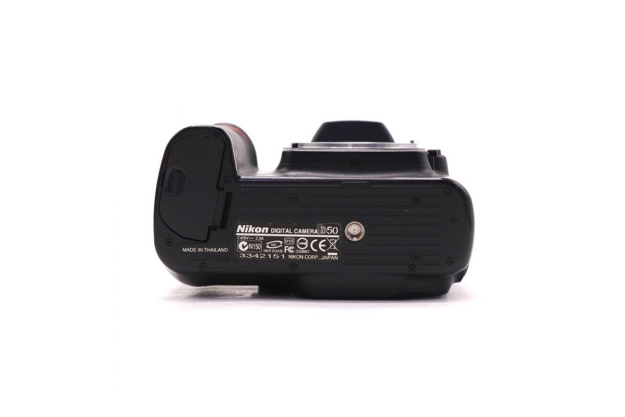 Nikon D50 body в упаковке (пробег 27390 кадров)