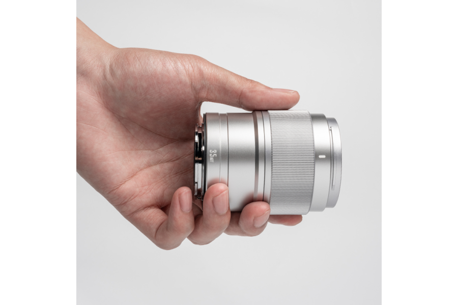 Объектив Yongnuo YN35mm F1.8S DA ART Sony E Серебро