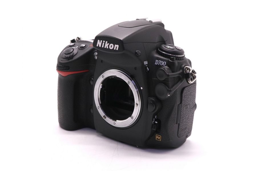 Nikon D700 body (пробег 2000 кадров)