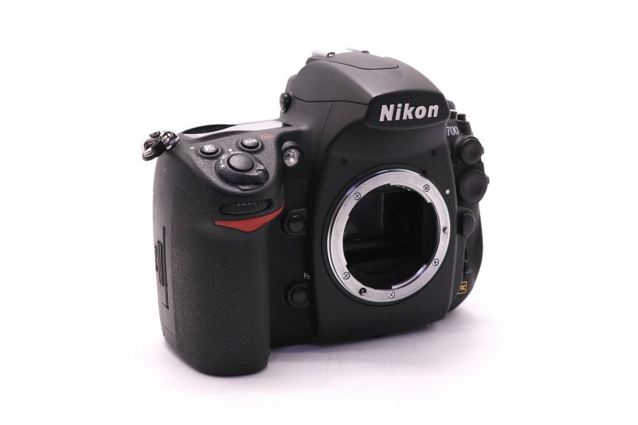 Nikon D700 body (пробег 2000 кадров)