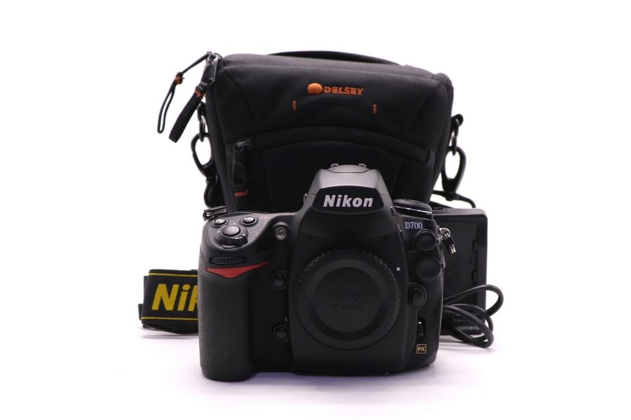 Nikon D700 body (пробег 2000 кадров)