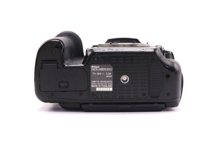 Nikon D500 body в упаковке (пробег 535360 кадров)