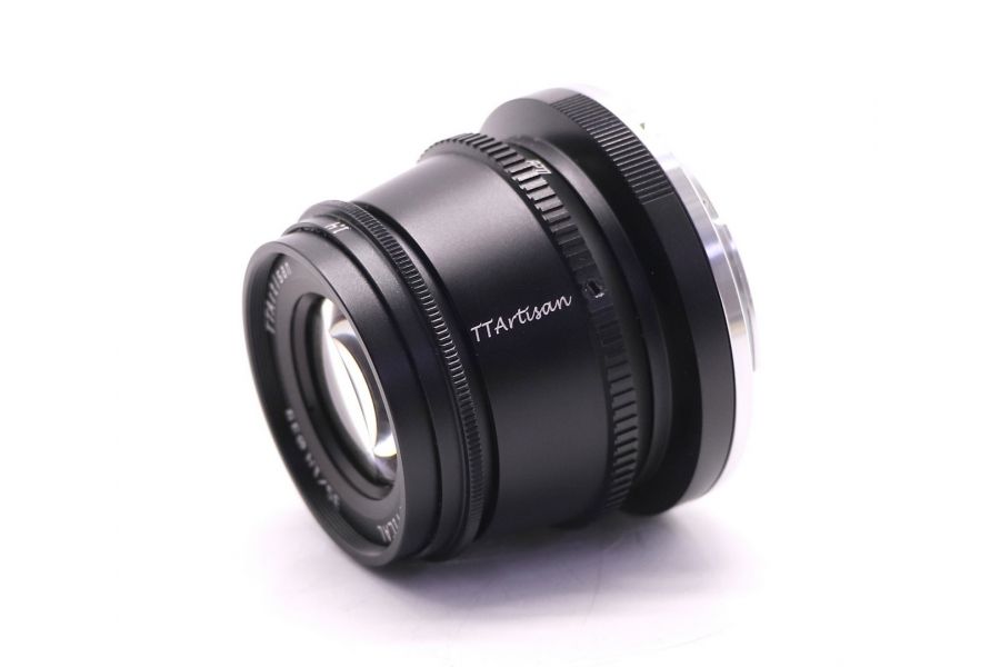 TTArtisan 35mm f/1.4 for Canon EF-M в упаковке