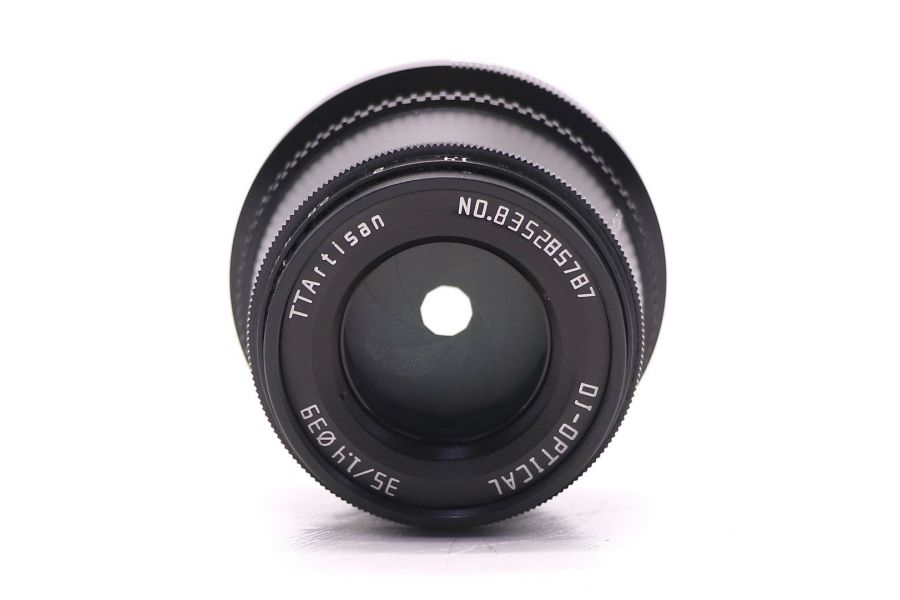 TTArtisan 35mm f/1.4 for Canon EF-M в упаковке