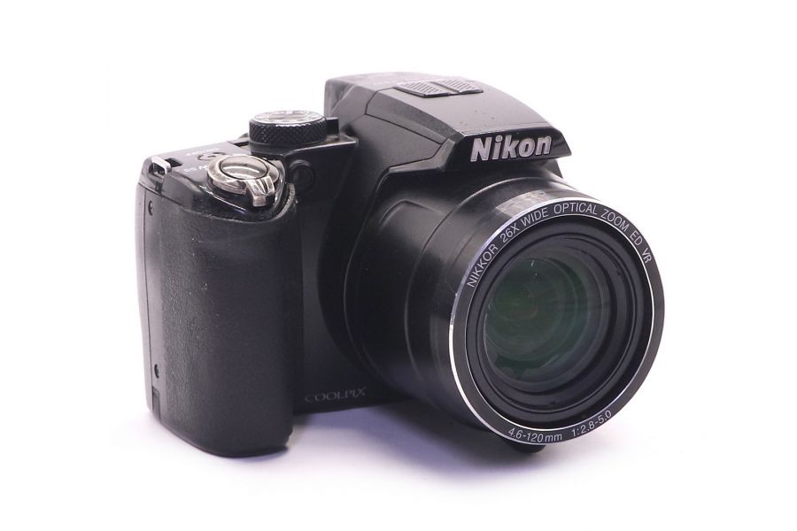 Компактная цифровая фотокамера Nikon Coolpix P100