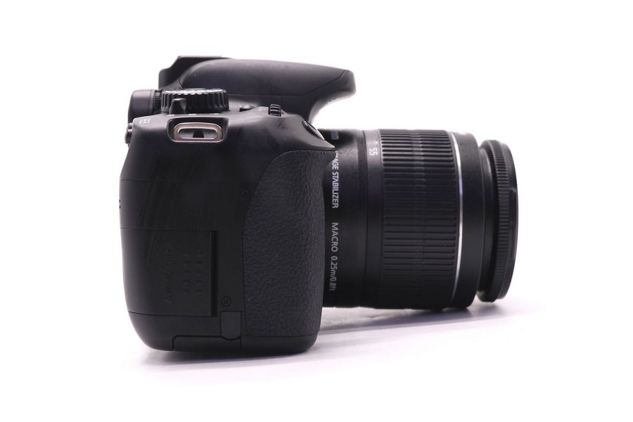 Камера Canon EOS 650D kit (пробег 9700 кадров)