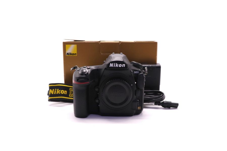 Nikon D850 body в упаковке (пробег 577645 кадров)