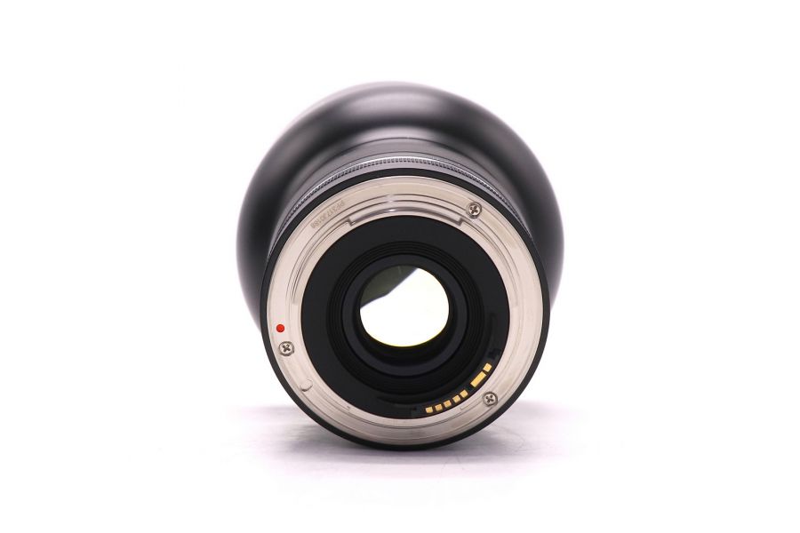 Объектив Samyang XP 14mm f/2.4 Canon EF в упаковке