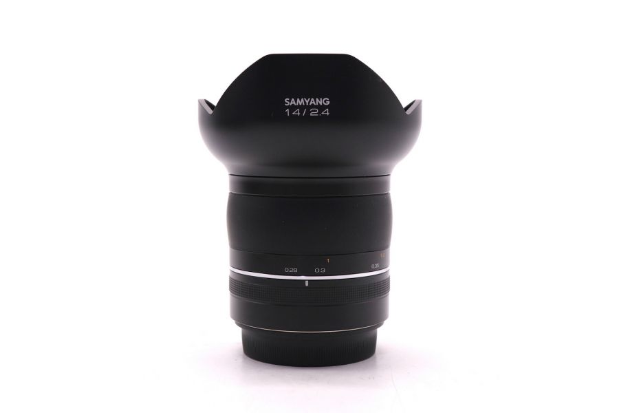 Объектив Samyang XP 14mm f/2.4 Canon EF в упаковке