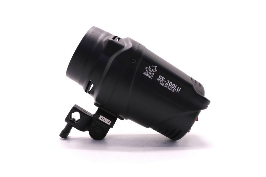 Студийная вспышка Grifon SS-200LU (China, 2020)