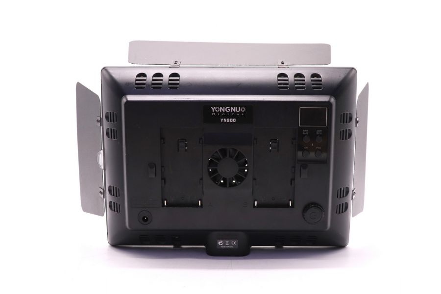 Осветитель светодиодный YongNuo YN-900L 3200-5600K (China, 2023)