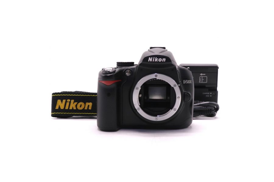 Фотокамера Nikon D5000 body (пробег 7850 кадров)
