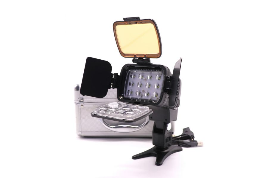Накамерный свет LED-LBPS1800 со шторками