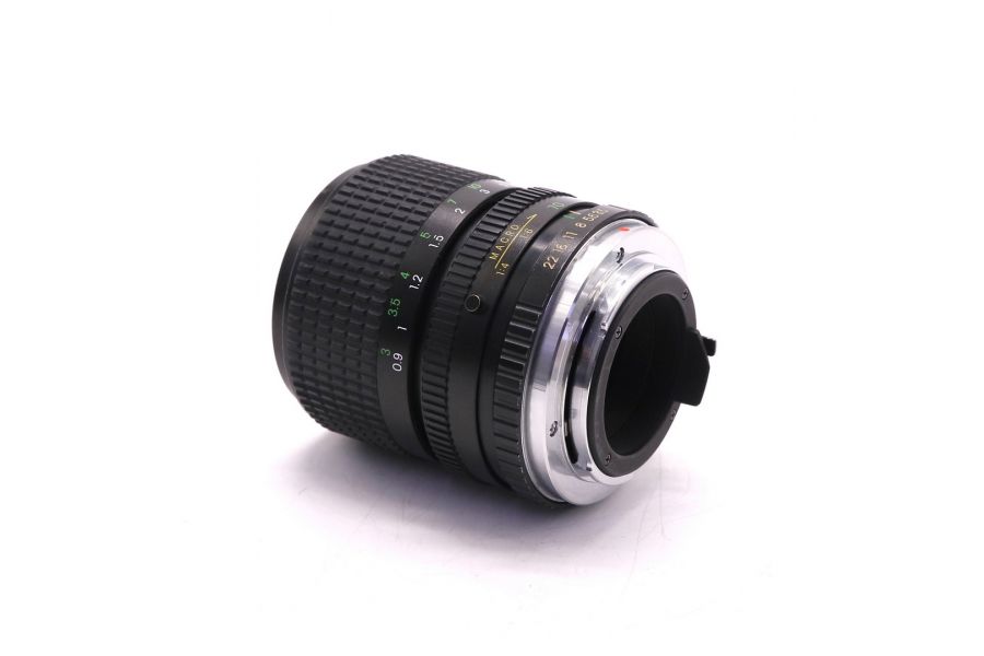 Cosina 35-70mm f/3.5-4.5 MC Macro (Japan)