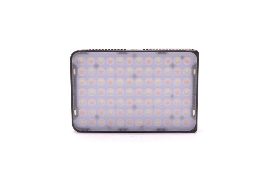 Осветитель Aputure Amaran Ace 25x в упаковке