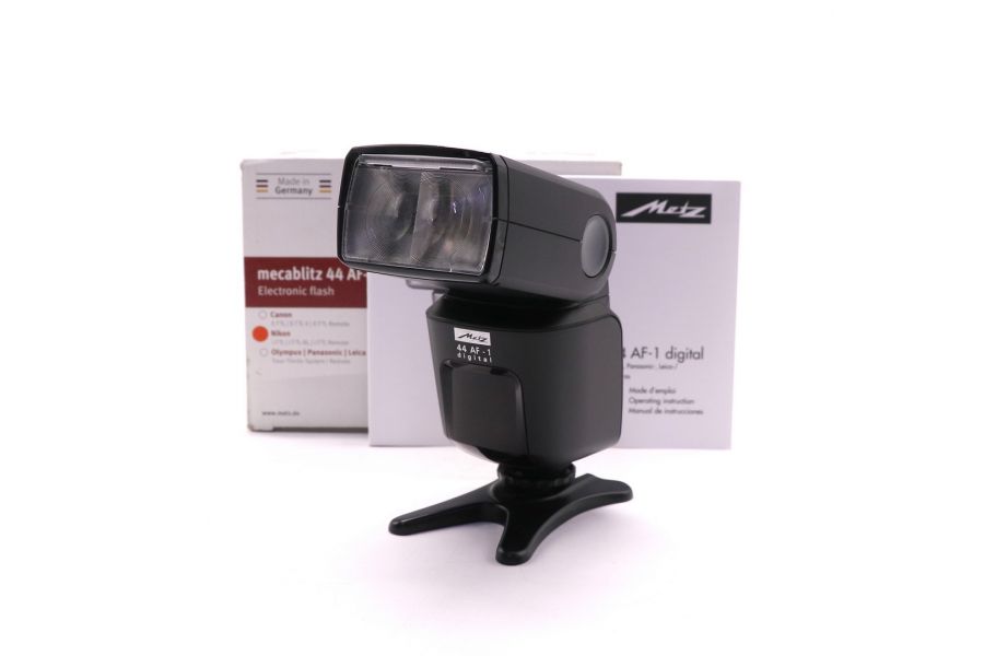 Фотовспышка Metz Mecablitz 44 AF-1 for Nikon в упаковке 