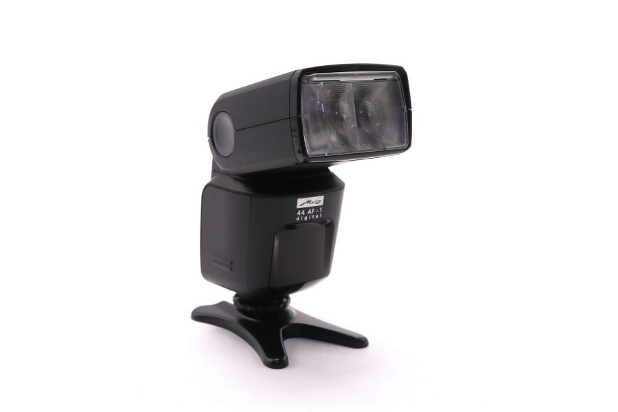 Фотовспышка Metz Mecablitz 44 AF-1 for Nikon в упаковке 
