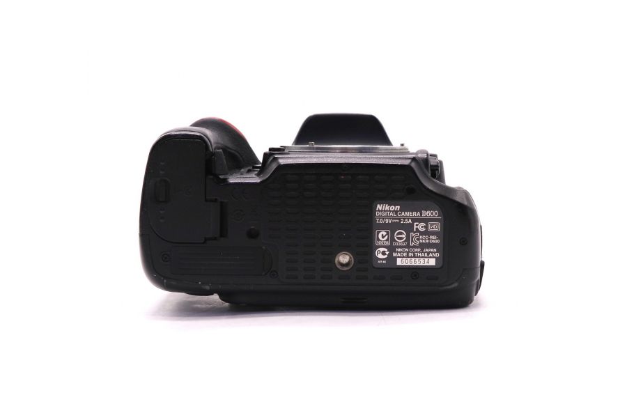 Фотокамера Nikon D600 body (пробег 506605 кадров)