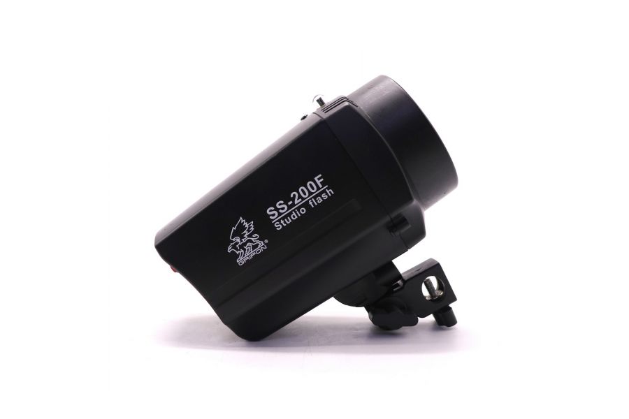 Студийная вспышка Grifon SS-200F (China, 2020)