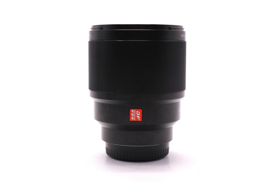 Объектив Viltrox AF 85mm f/1.8 II XF (для Fujifilm X) в упаковке