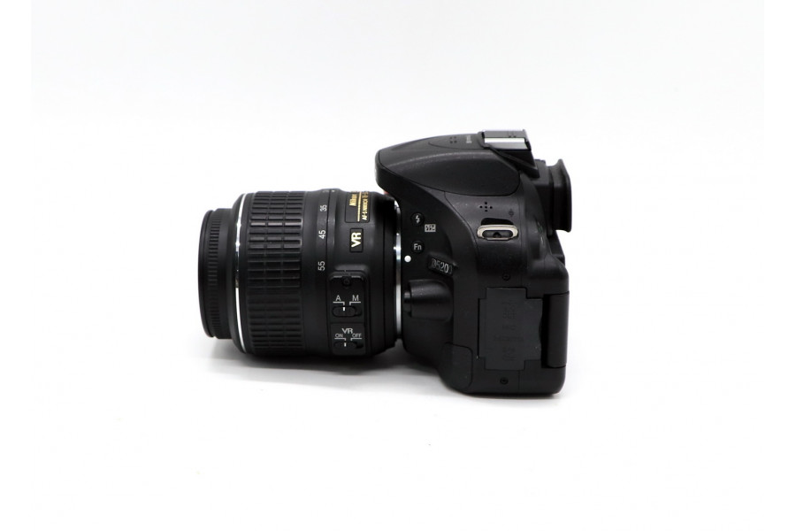 Фотокамера Nikon D5200 kit (пробег 16715 кадров)