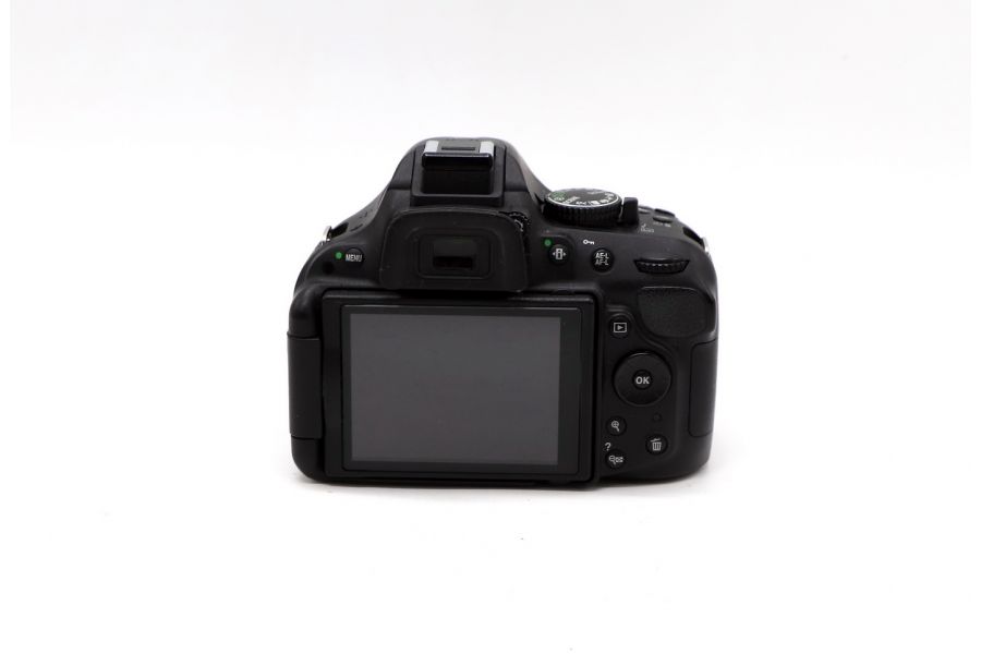 Фотокамера Nikon D5200 kit (пробег 16715 кадров)