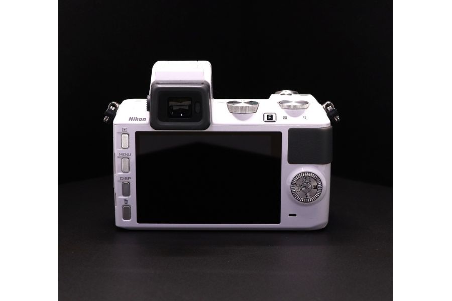Фотоаппарат Nikon 1 V2 в упаковке (пробег 3810 кадров)