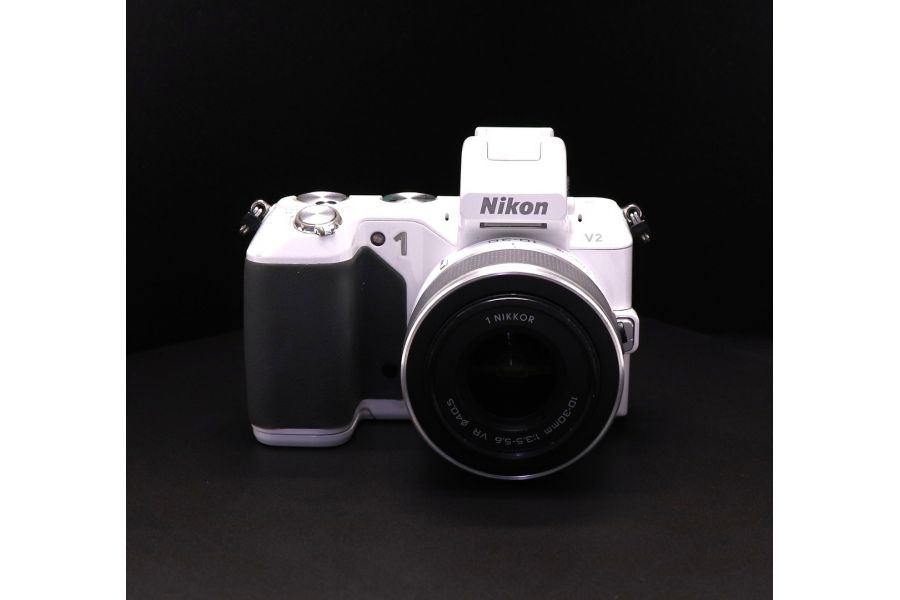 Фотоаппарат Nikon 1 V2 в упаковке (пробег 3810 кадров)